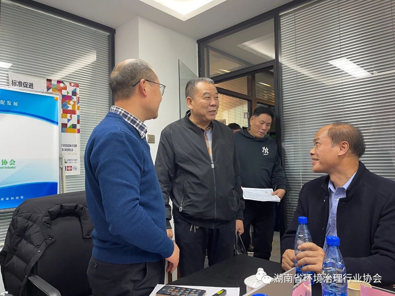 1700703240730598.jpg 4.jpg